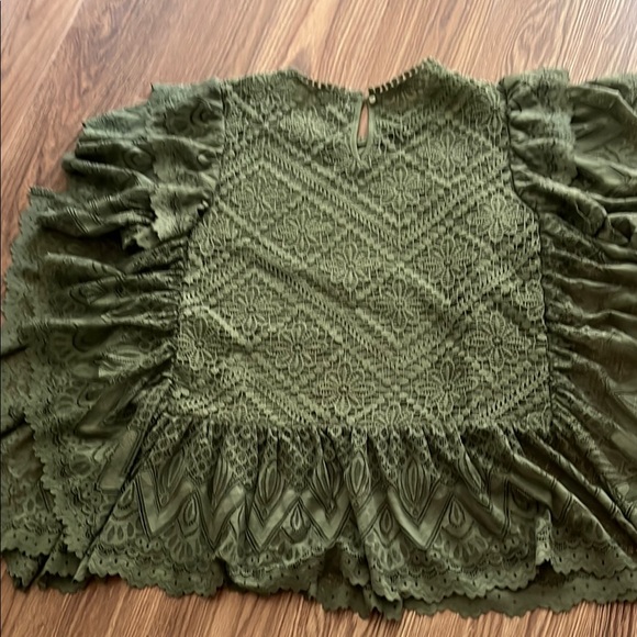 Ultra Pink Olive Lace Blouse - Picture 5 of 6